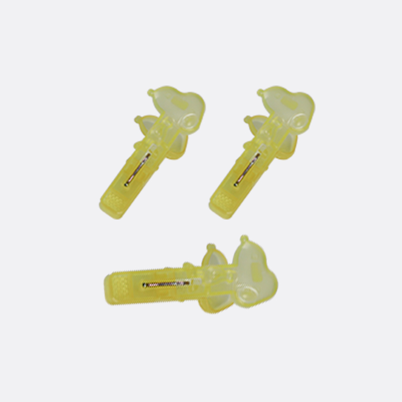 Simplicity and Utility: Unveiling the Process of Crafting Monochromatic Plastic Clothes Pegs